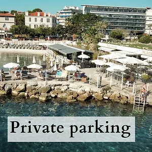 4* Hotel Royal - Luxury Hotel, Résidence, Beach&spa